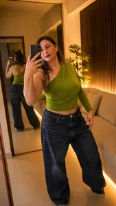 Venus_Cooperr Public slika