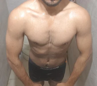 😍😍 de Hard_Rohit  2 Imagens