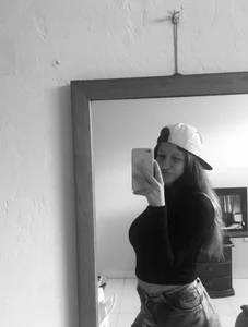 Zoe_Rhys Public  4. fénykép