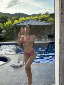 AbannyRogerss Pool weekend 🔥⛱☀ Billede 2