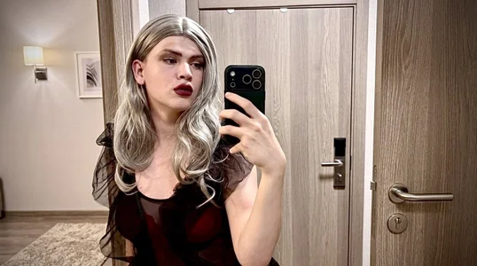 BettySapphire Be wet from your queen👑 Hình 4