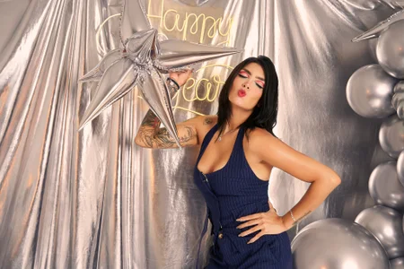 DeuxGold kullanıcısının Body to Body at Midnight 🌙🤎 albümü -  fotoğraf