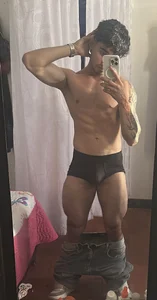 The_pumbler Dressed and naked Εικόνα