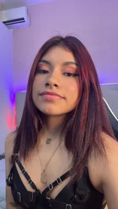 ChantalPetitの♥♥♥♥の 2枚の写真