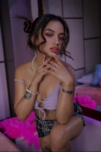 MelanyOconer1 ALLURING IN PURPLE💜 Pic 3