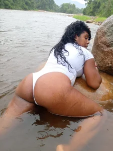 Fiery-combinationx: In the river ( 5 фото)