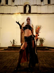 HannaPetit A NIGHT WITH NAUGHTY WITCHES Foto