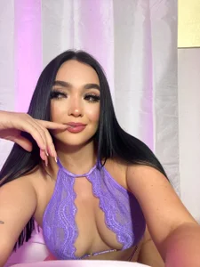 Samantha-Pardo do you like my purple color Hình 3