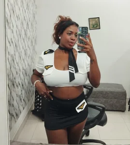 KatieGomez: Halloween 2025 ( 8 фото)