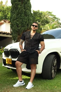 mister_miike 🥵 Steady gaze, intense demeanor Foto 8