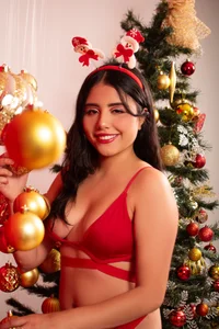 ScarlettPetrova Santa isn’t the only one coming🎄😘 Kuva 6