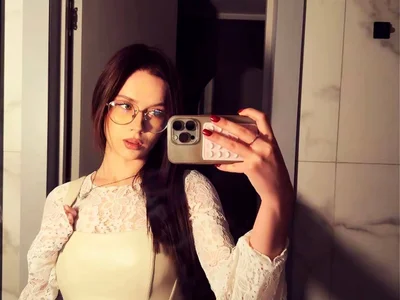 DebraSchneider Sometimes I'm a little bad girl 圖片 2