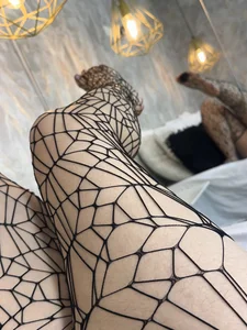 Gabyoficial_ fishnet stockings Immagine  2