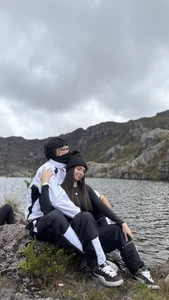 shery_l 🖇️🖤 Foto 3