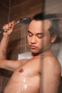 Me in Shower de Leo_BonitoBom Foto 3