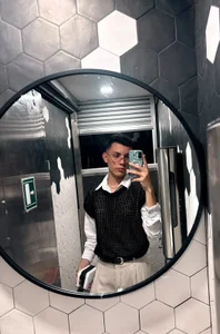 Public de OLIVER_THOMPSON  5 Imagens