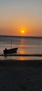 Emma_Torres__ sun, beach and sand Pic 2