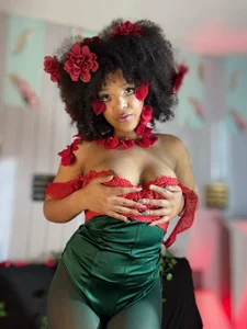 Serena_siren The Sweetest Rose in the Enchanted Garden Poză 2