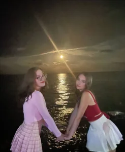 sunny_luna Our vacation together (≧◡≦) Pic 6