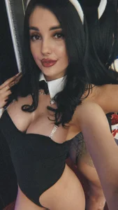 SophiaVilner 🐰Bunny girl 🐰 Pic 3