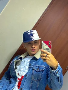 mathias_18 Public 사진 8