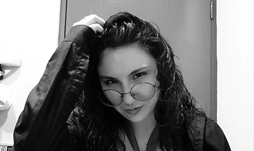 bloomroma Public  4টি ছবি