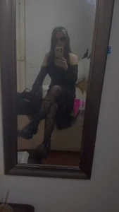Petite-Goth Public Pic
