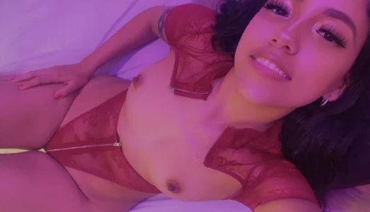 zarahfoster Naughty in red 😈 Hình