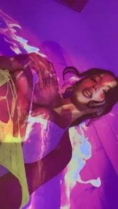 Kirsteins94 oli Gambar