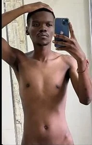 Public od BigAndBeaut  snímek