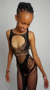 Petitehottie's XXX Nude Photo 3