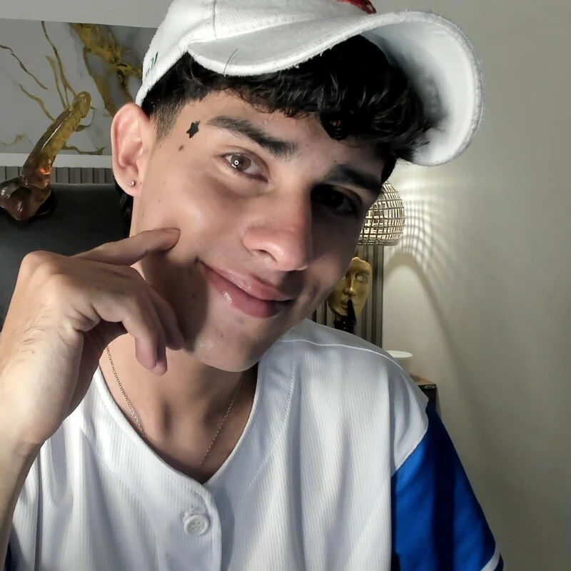 صور Dyla_n18 الرائجة  7902