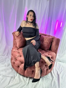 Heels and skirt? de mia_velvet1  Imagens