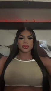 #FeelingMyself #GlamMood #SeeYouLive de Brianna_Hots  photos