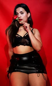 katrina_kaif_x Happy Valentines Day Foto 4