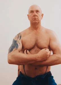 ManlyPrisonGuyPublic图片 6