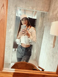 Kendall-Secrets almost fairy tales are full of sh*t Pic