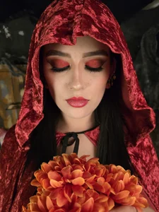 missateneaLittle Red Riding Hood. Halloween Nights图片 5