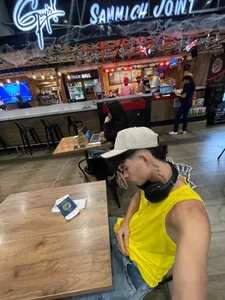 back_thomsonSTOPS ON THE TRIP TO EUROPE ⛳ Bild 2