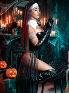 khloe-sweetReady to confess your most forbidden fantasies with me? 🎃 Bild 5