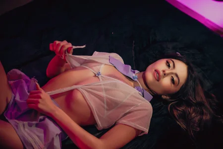 EmilyWithe Public 圖片 4