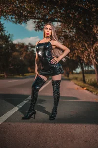 AlejandraDangerGirl: I will be the one who dominates you ( 5 фото)