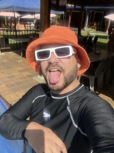 nicolas_cox: POOL DAY ❤️️ ( 3 фото)