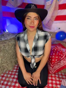 SofiaDiamond_ 🎇 Independence Day Memories Pic 2