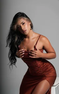 bonniekim_ Style is not only what you wear, but also what you project Pic 2