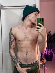 fratguysonline Public Pic 4