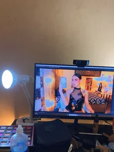 AsianLuna Public Foto 3