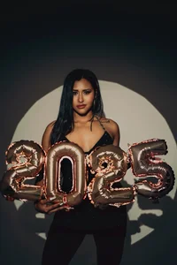 StormyButty18 HAPPY NEW YEAR🎇🍷  2টি ছবি