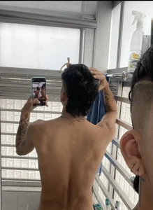 tom_Howard Public 사진 9