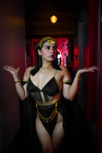 Sofia_Convers your goddess of october Poză